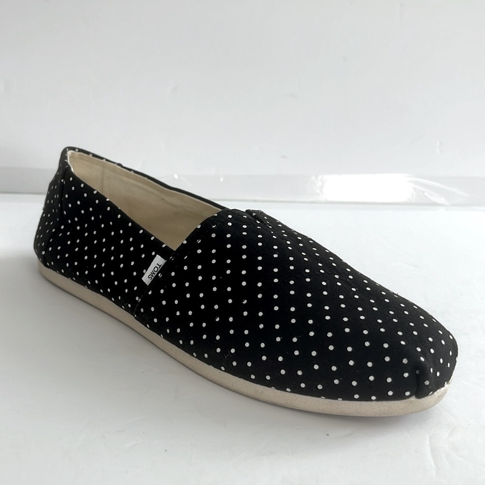 TOMS Classic Black Polka Dot Women's Slip-On Shoes Size 8.5 NWT